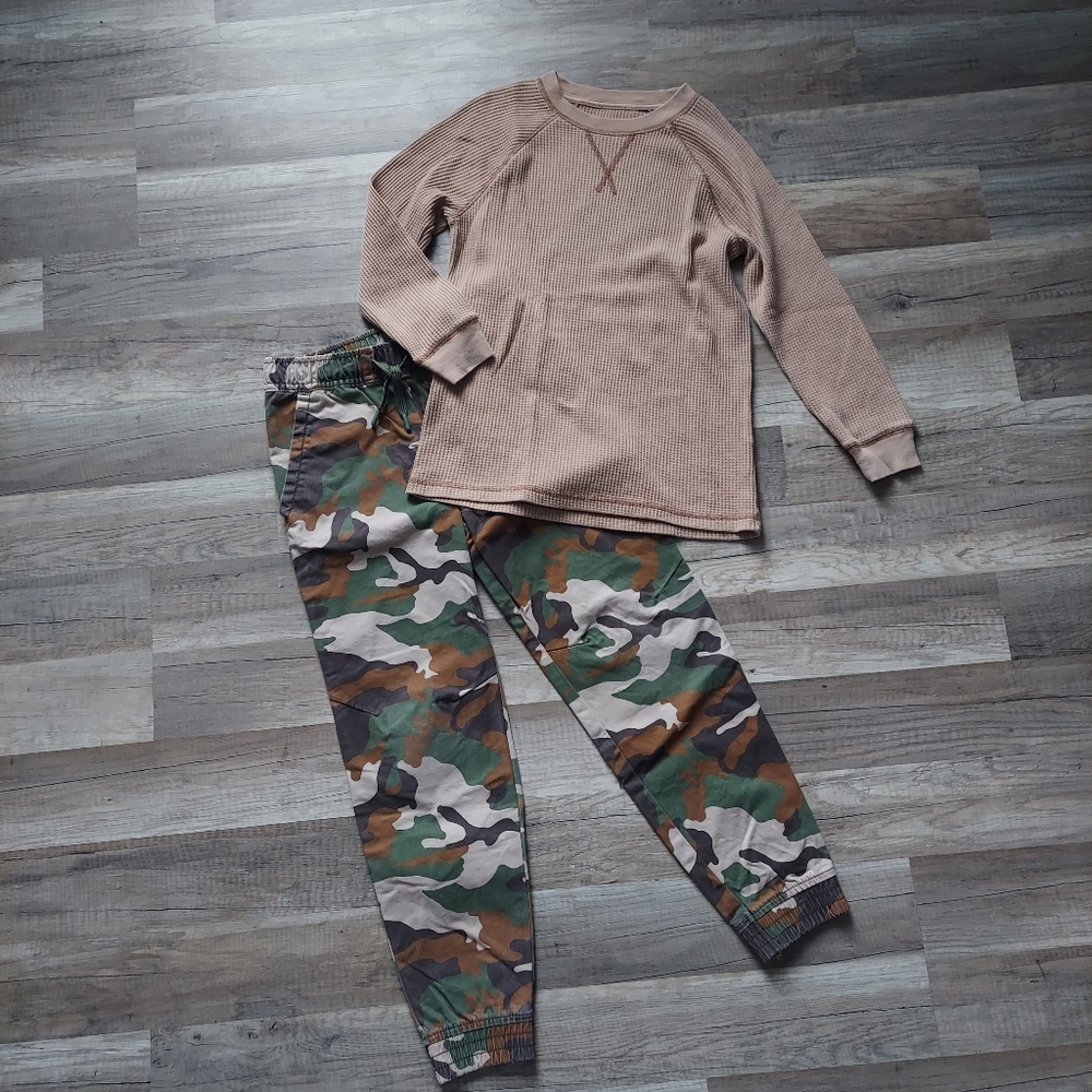 Wonder Nation Thermal Shirt Camo Joggers Medium